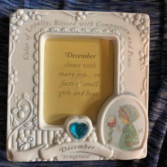 COPY - Lot of 3 December Precious Moments Items - Picture 5 of 6